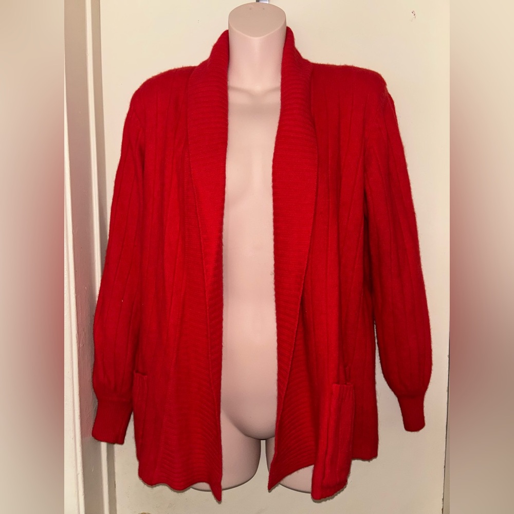 Adele Joyce.Cozy Red Women's Sweater. Size L 70% Lambswool 30% Angora 10% Nylon.